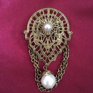 Vintage Pearl Brooch